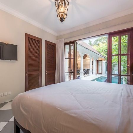 Central 3 Bedroom Villa Close To Seminyak Beach Kültér fotó