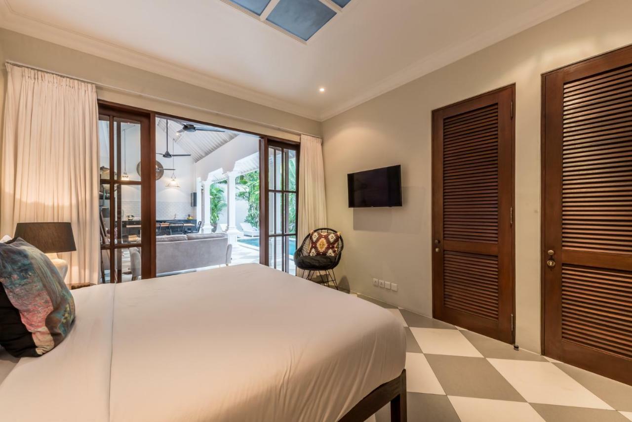 Central 3 Bedroom Villa Close To Seminyak Beach Kültér fotó